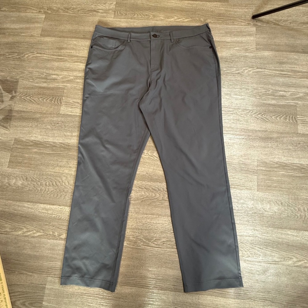 Public Rec Golf Pants Mens 40x32 Dark Gray Performance Straight Leg Trouser